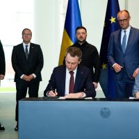 Украйна и Германия подписаха споразумение за отбранително сътрудничество