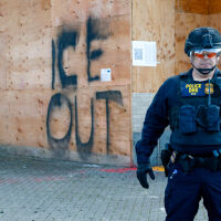 Терорът на ICE: Арестуват 86-годишна французойка ден преди изслушването за зелена карта