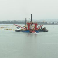  Огромен кораб-прахосмукачка чисти водите на Мраморно море в Турция