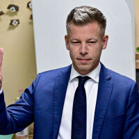 Минути преди срещата с него: Мадяр призова президента на Унгария да подаде оставка