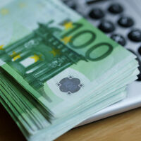 Пазаруване извън ЕС: Какви са лимитите за безмитен внос и кога дължим ДДС?