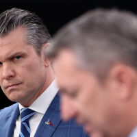 Демократите в САЩ ще искат отстраняване на министъра на отбраната Пийт Хегсет