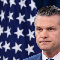 Демократите в САЩ започнаха процедурата по импийчмънт на Пийт Хегсет