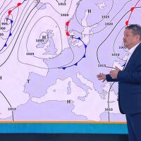 Рачев: В събота - студент фронт, след 25 април ще го опънем по конец прането и ще бъде топло 