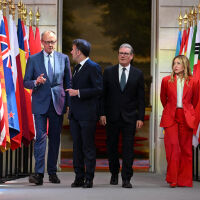 „Без мини и без пари“: 49 държави се обединиха за свободно движение в Ормузкия проток