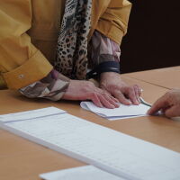 Кой и как влиза в новия парламент: Стратегиите и сметките преди и след вота