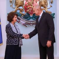 Силяновска: С Румен Радев ще търсим решение