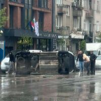 Линейка се обърна на ключово кръстовище в София (ВИДЕО)