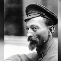 Путин възроди бащата на Червения терор: Академията за сигурност отново носи името на Дзержински