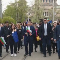 Искри в редиците на ПП-ДБ: Остава ли Манол Пейков извън парламента?