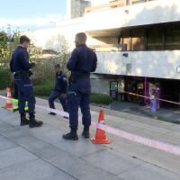 Животоспасяваща операция за падналото с парапет от НДК дете: Паднало ли е само, или е било бутнато?