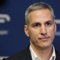 САЩ: България е послушна, помага за войната в Иран. Гюров отрече твърденията