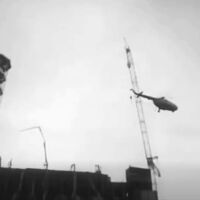 Вижте как един от хеликоптерите -"ликвидатори" се разбива във взривения ядрен реактор на Чернобил (ВИДЕО)