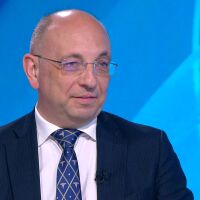 Новата власт, икономиката и „спечеленото с мълчание“ – анализ на икономиста Николай Василев