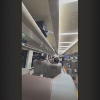 Видео на пътник показва момента на сблъсъка между два влака в Индонезия