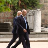 В редиците на "Прогресивна България" все още наричат лидера си Румен Радев президент