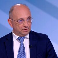 "Действащите политици от всички партии трябва да търсят решения, а те думата „демография“ не я познават"