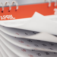 От минус 15 до 30 градуса: Какъв беше април в цифри?