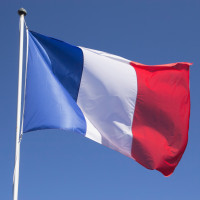 Франция е решила да разположи амфибиен хеликоптероносач в Средиземно море