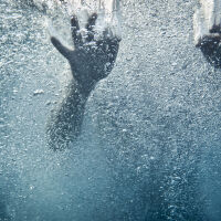 18 мигранти се удавиха при потъване на лодка край Турция