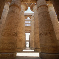 Исполински статуи на древноегипетски фараон бяха открити официално след реставрация, продължила близо 20 г.