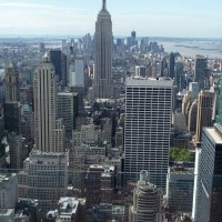 Газова експлозия причини пожар в жилищна сграда в Ню Йорк