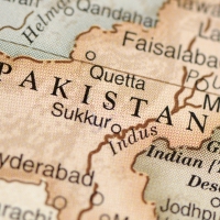 Пакистан: Поддържаме отворени канали за комуникация със САЩ и Иран