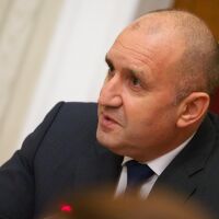 Президентът: Само партията, която лично аз обявя, може да бъде моя партия