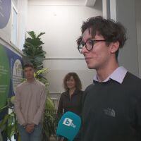 Артинсталация за глобалните проблеми в света: Единствената такава карта във висше училище в света