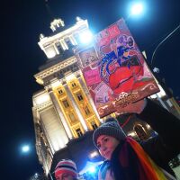 НА ЖИВО: Нов протест на опозицията, започнаха да се събират хора в Триъгълника на властта