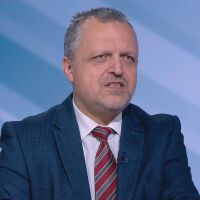 Доц. Милен Иванов: Очевидно вандалите бяха управлявани. Голямо е и съвпадението да изгасне тока