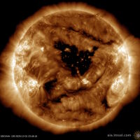 Слаби до средни геомагнитни бури на 4 и 5 декември