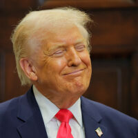 Тръмп отменя всички документи, подписани с автописалка от Байдън