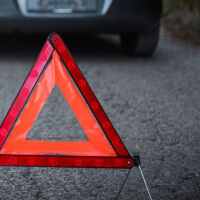 Шофьор не е видял лежащ на пътя мъж и го е прегазил край Червен бряг