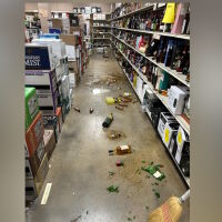 Крадец вилня в магазин за алкохол и припадна до тоалетната (СНИМКИ)