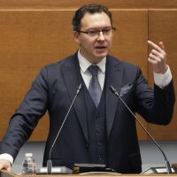 „Опасните провокатори - заснети и проследени от властите“: Депутатите изслушват Даниел Митов