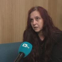 „Удрян с палка и напръскан с лютив спрей“: Пред bTV говори майката на задържания Николай 