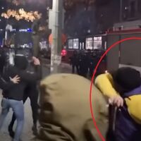 Столичната полиция за задържаните младежи: Не сме използвали сила, само белезници (ВИДЕО)