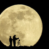 Последна суперлуна за 2025 г.: Студената Луна озарява нощта на 4 декември