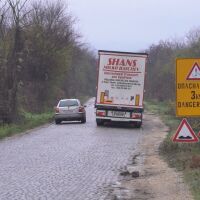 По зрителски сигнал: Критичен участък, част от план за евакуация, е с дупки и проблеми