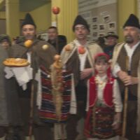 Коледният дух оживява в Телиш: Северняшки песни, обредни хлябове и пъстра трапеза 