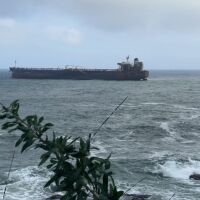 МОСВ започна спешен мониторинг на морските води заради блокирания танкер