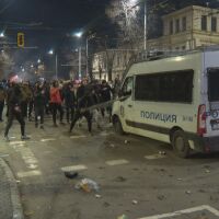 Арестуваните за агресия на масовия протест от 1 декември остават зад решетките