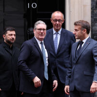 В опит за мир: Зеленски се срещна с лидерите на Обединеното кралство, Франция и Германия