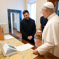 Папа Лъв 14-и посрещна Зеленски в папската резиденция край Рим