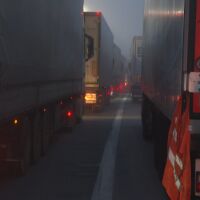 Километрична опашка от тирове по АМ "Марица" в района на българо-турската граница (ВИДЕО)