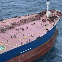 Шести ден край Ахтопол: Инспектират състоянието на танкера „Кайрос“