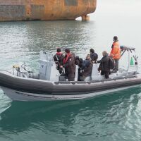 Инспекцията на блокирания танкер „Кайрос“: Моряците на борда са сменени с евакуирани по-рано