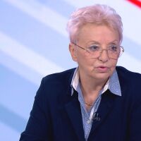 Диана Дамянова: Всичко не е в ръцете на хората на площада, а в тези, които отказват да гласуват