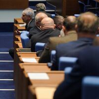 Конфликтът в Близкия Изток доведе до високо напрежение и в Народното събрание